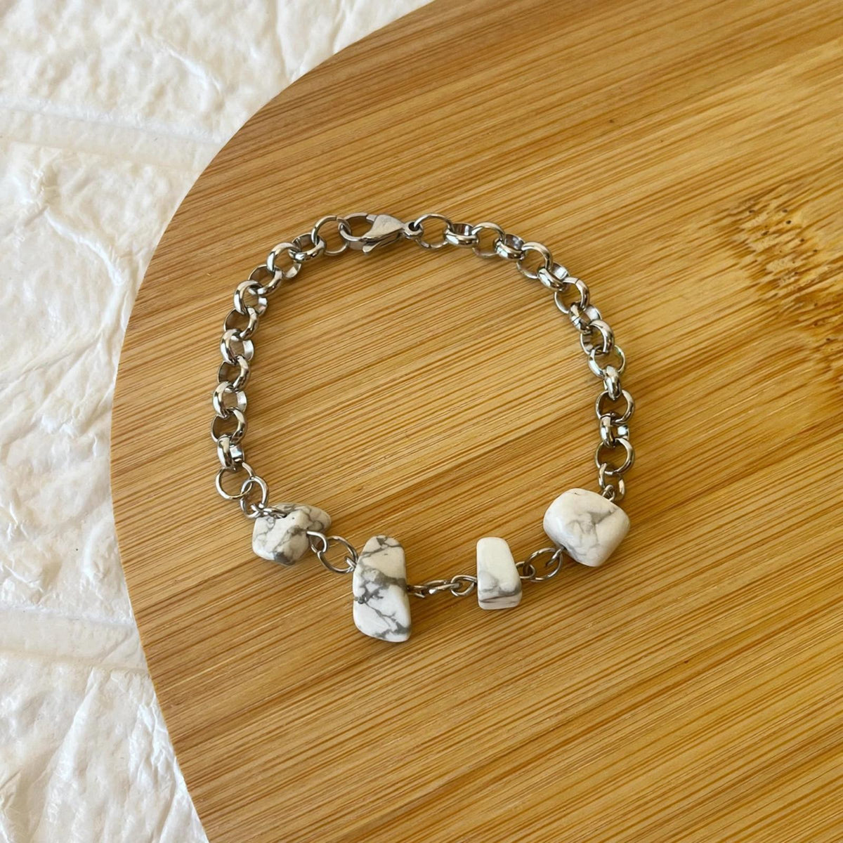 Pulsera de Acero Quirúrgico y Piedra Natural Howlita
