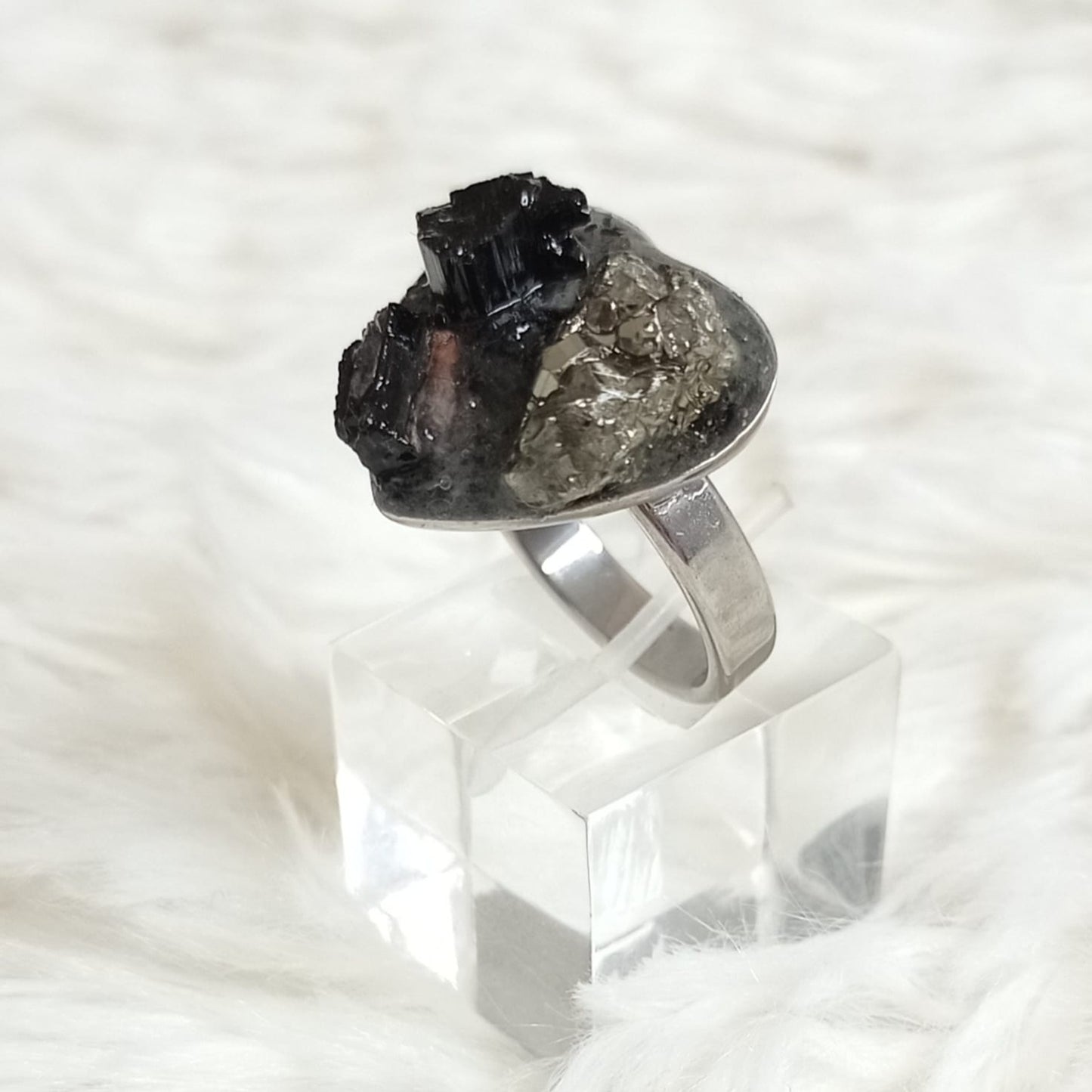 Anillo de Acero Quirúrgico, Turmalina y Pirita